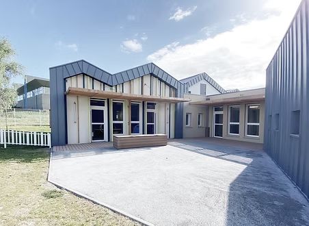 Zinc pigmento bleu VM Zinc et bardage Fundermax, Riom — photo 1
