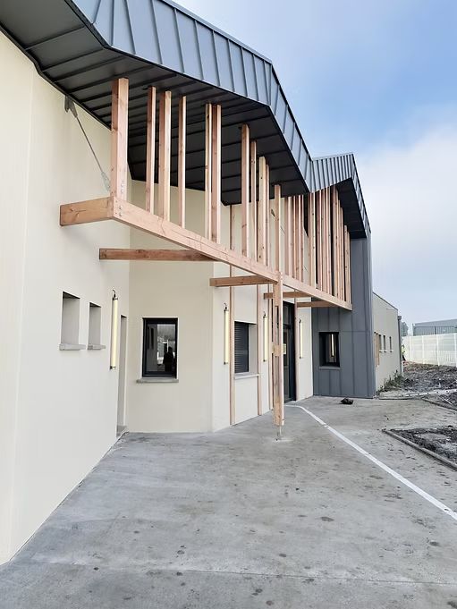 Zinc pigmento bleu VM Zinc et bardage Fundermax, Riom — photo 2