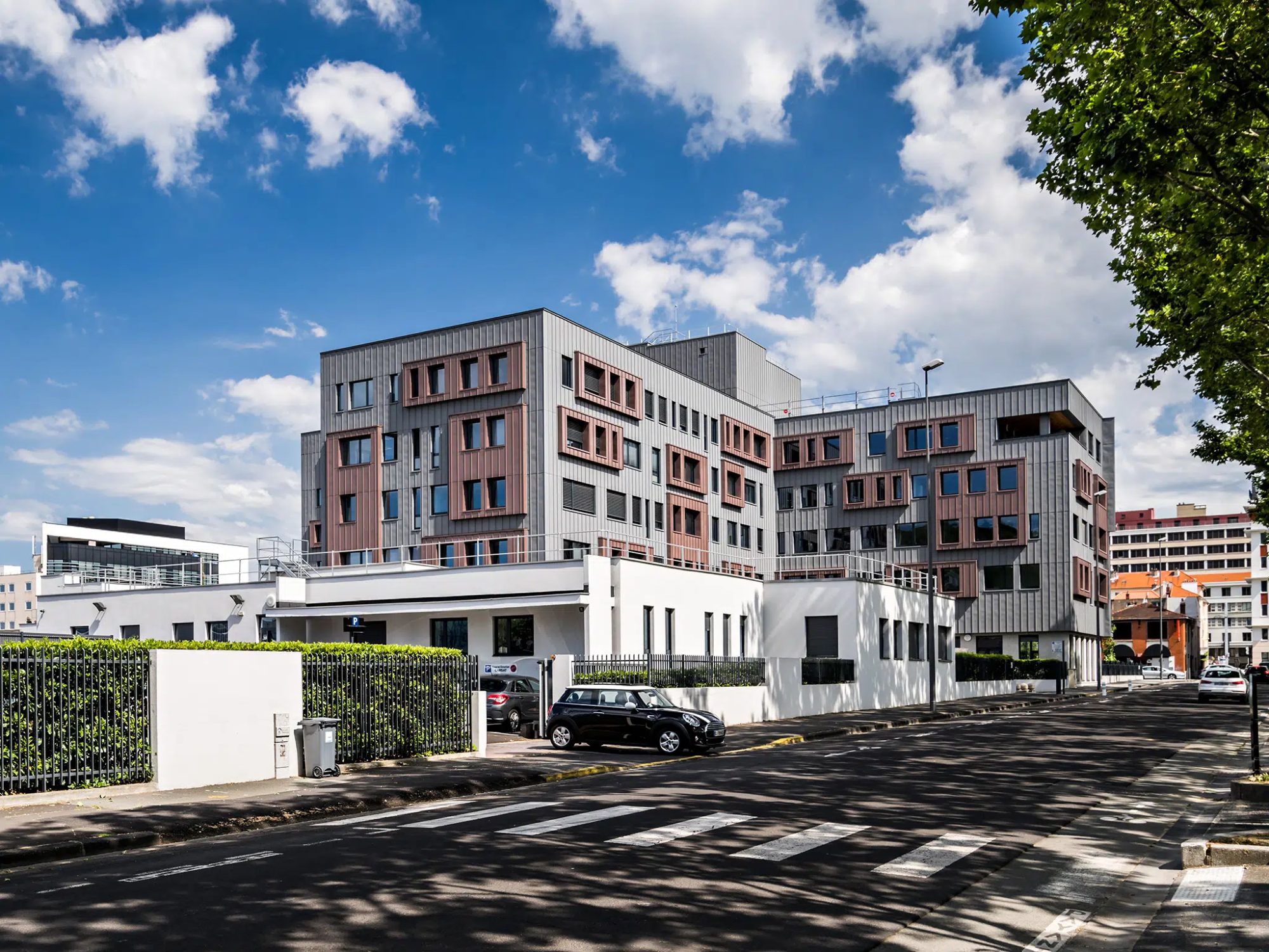 Zinc pigmento vert et rouge, zinc Quartz VM Zinc, ossature et isolation, Clermont-Ferrand